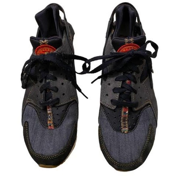 Nike Air Huarache sneakers  Size 9 Women - Picture 2 of 10
